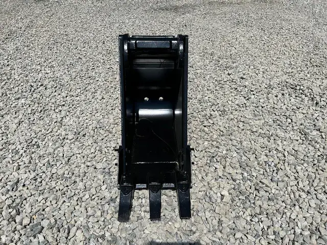 BOBCAT EXCHANGE BUCKET 2.webp