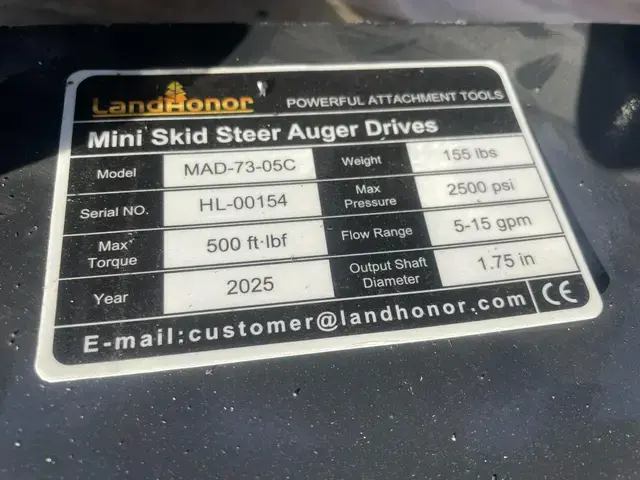 LANDHONOR MINI SKID AUGER.webp