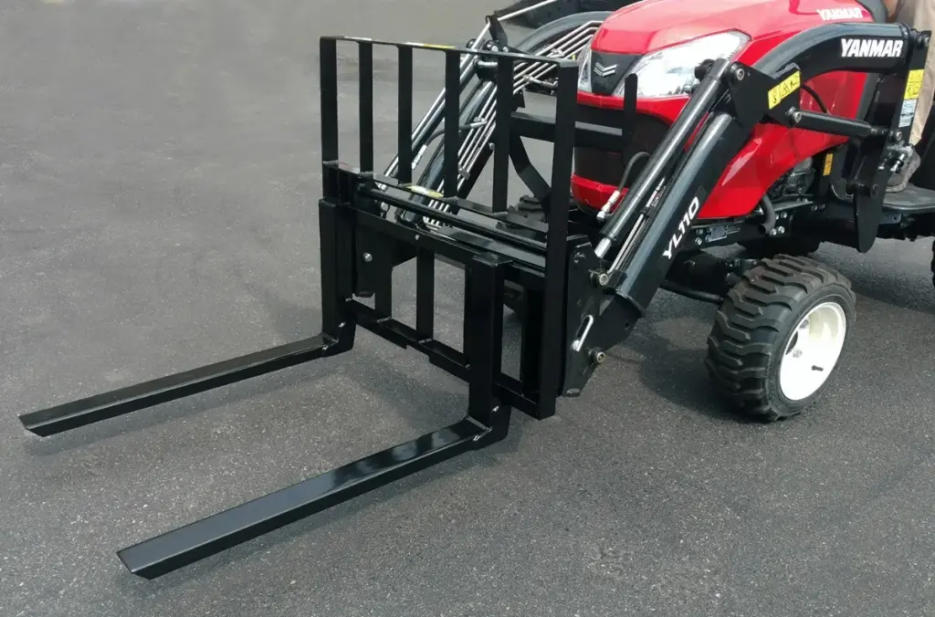 EARTHTURFCTPALLET FORK 1.webp
