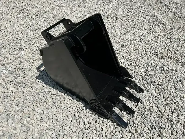 BOBCAT 18 X CHANGE 2.webp