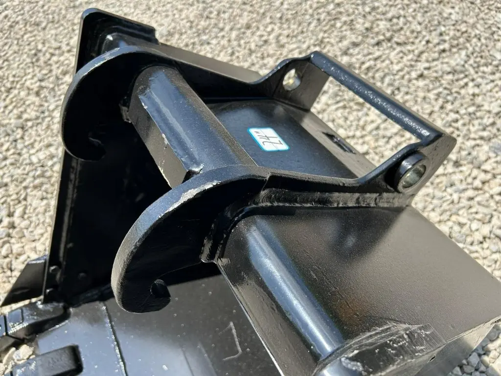 BOBCAT 24 XCHANGE TRENCH BUCKET MNT.webp