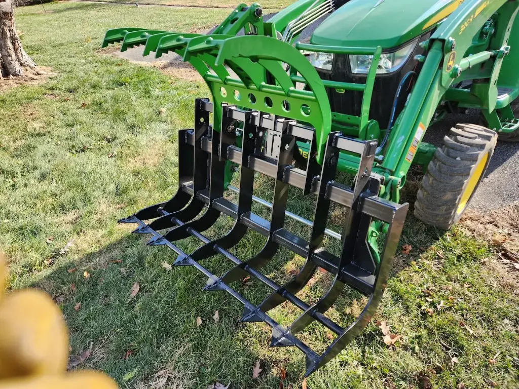 EARTH & TURF COMPACT TRACTOR GRAPPLE 60" SSQA