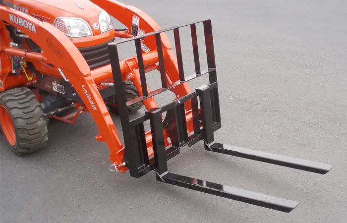 EARTH & TURF QA PALLET FORKS FOR BX-SERIES 