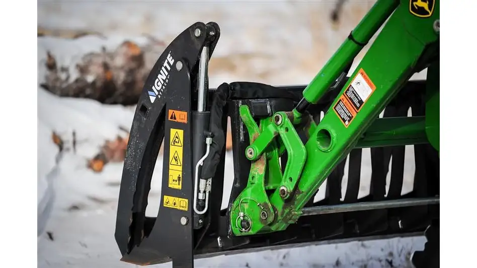 IGNITE 60" COMPACT TRACTOR GRAPPLE SSQA OR JD HOOK-UP