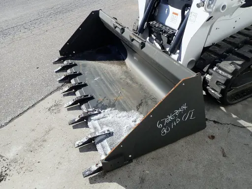 B0BCAT 80" HD BUCKET WITH REPLACEABLE BOLT-ON TEETH