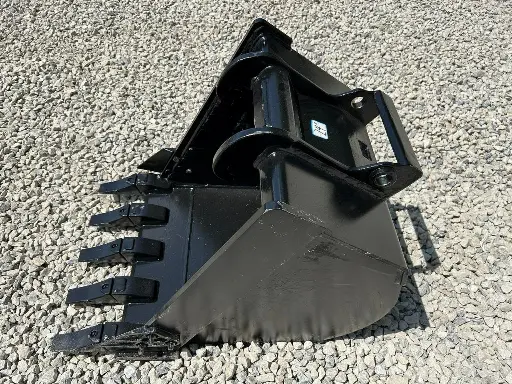 BOBCAT 24" HD X-CHANGE STYLE BUCKET WITH SIDE CUTTERS
